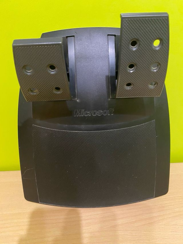 Pedal y volante Microsoft