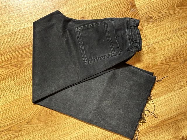 Pantalon vaquero negro campana