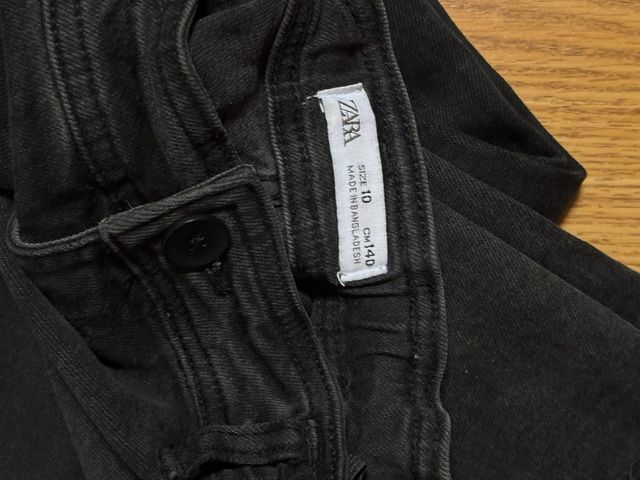 Pantalon vaquero negro campana