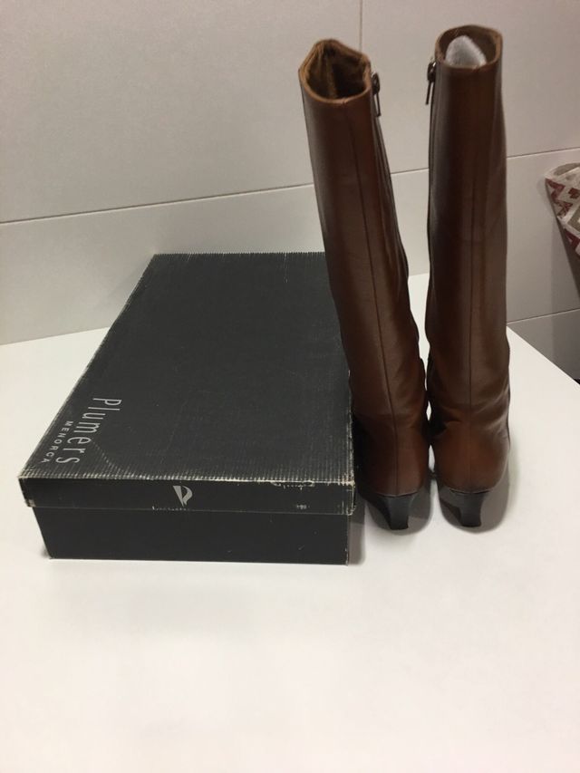 Bota alta piel marca Plumers talla38