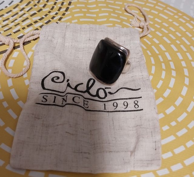 Anillo de la marca Ciclón