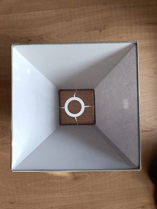 Pantalla gris para lámpara