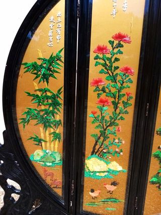 Biombo separador oriental.