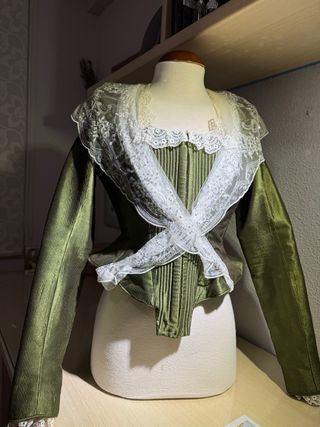 Corpiño verde de fallera