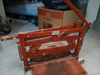 Divisor y cortador de bloque