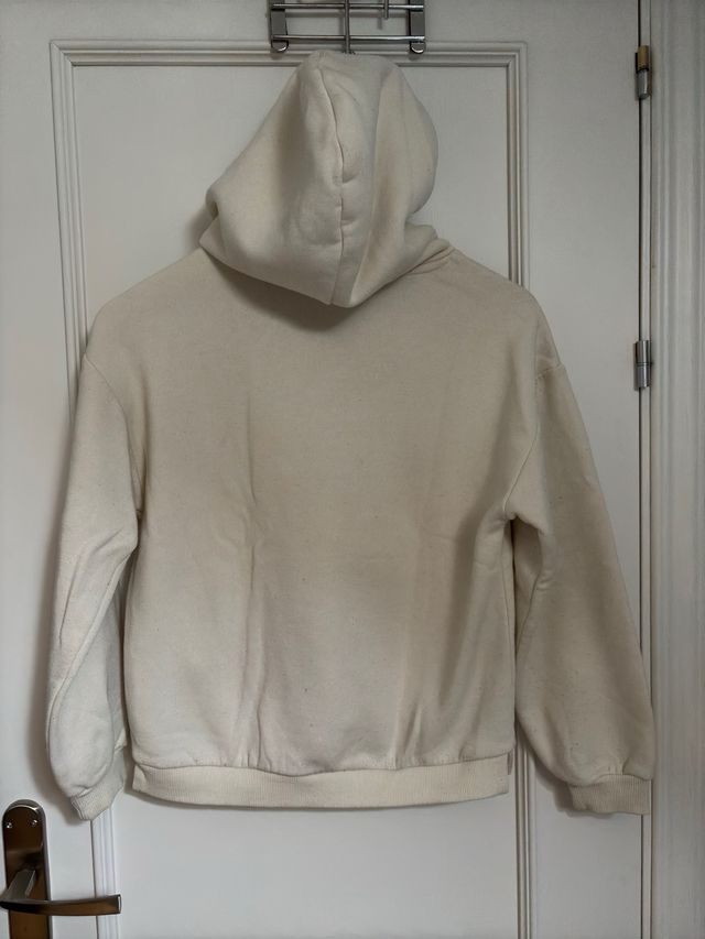 Sudadera beige con capucha