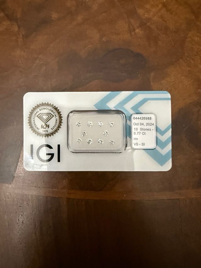 10 diamati naturali 0,77 carati