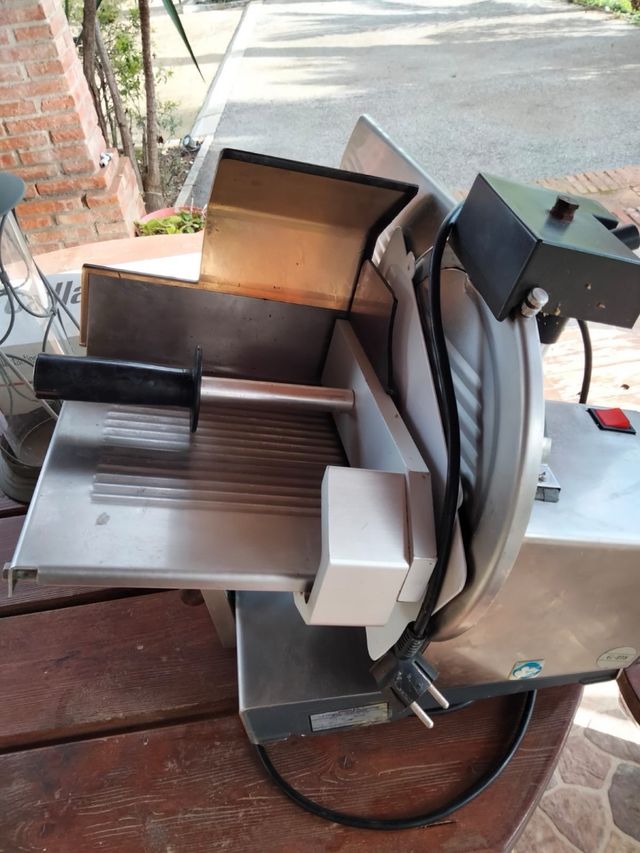 Maquina cortadora chacina