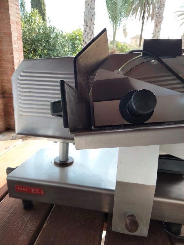 Maquina cortadora chacina