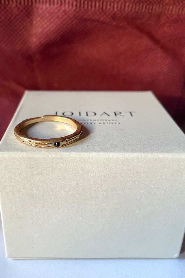 Anillo en oro mate o dorado del estilo Joidart