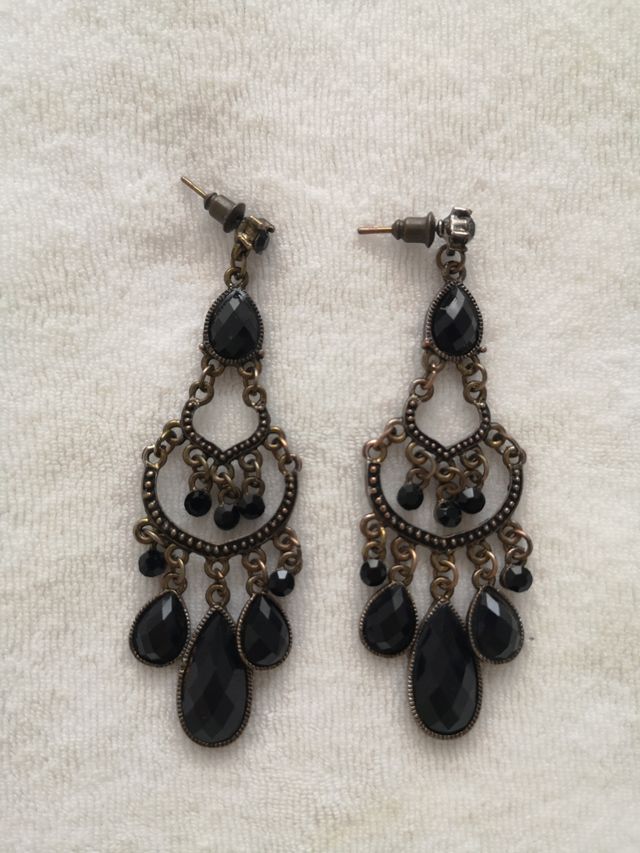 Pendientes bisuteria negros y dorado 