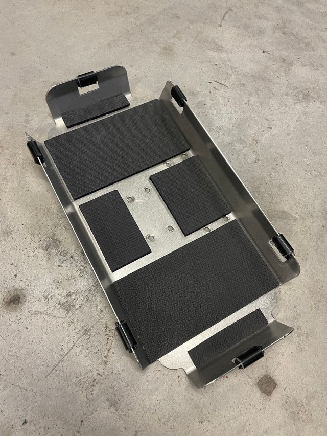 BOLSA CARGO 20L. EXPANDIBLE + PLACA SOPORTE