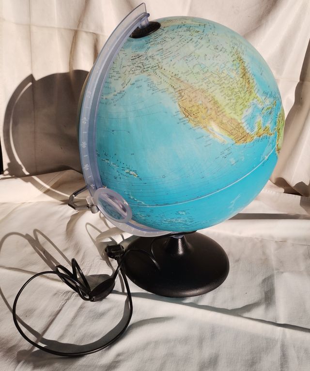 Plato de vidrio tallado