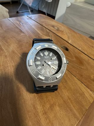 Reloj swatch IRONY scuba 200 negro aluminium