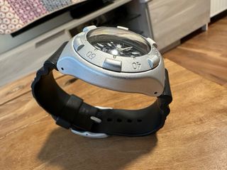 Reloj swatch IRONY scuba 200 negro aluminium