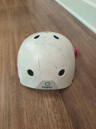 Casco y protección de rodillas y codos