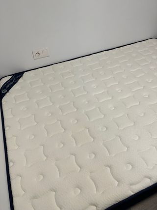 Colchón y base tapizada 135