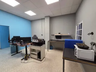 Local comercial con parte adaptada a vivienda