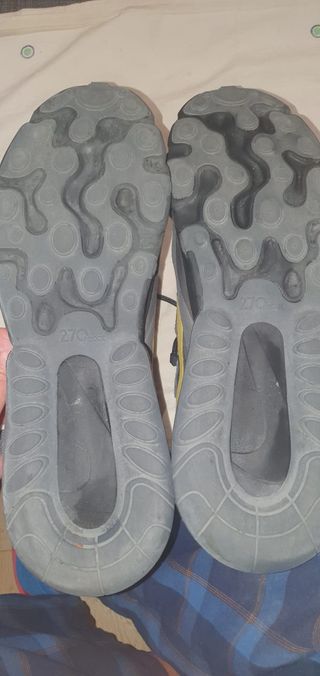 NIKE AIR MAX 270 REACT