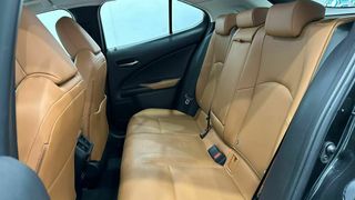 Lexus UX   2.0 250h Executive Navigation 