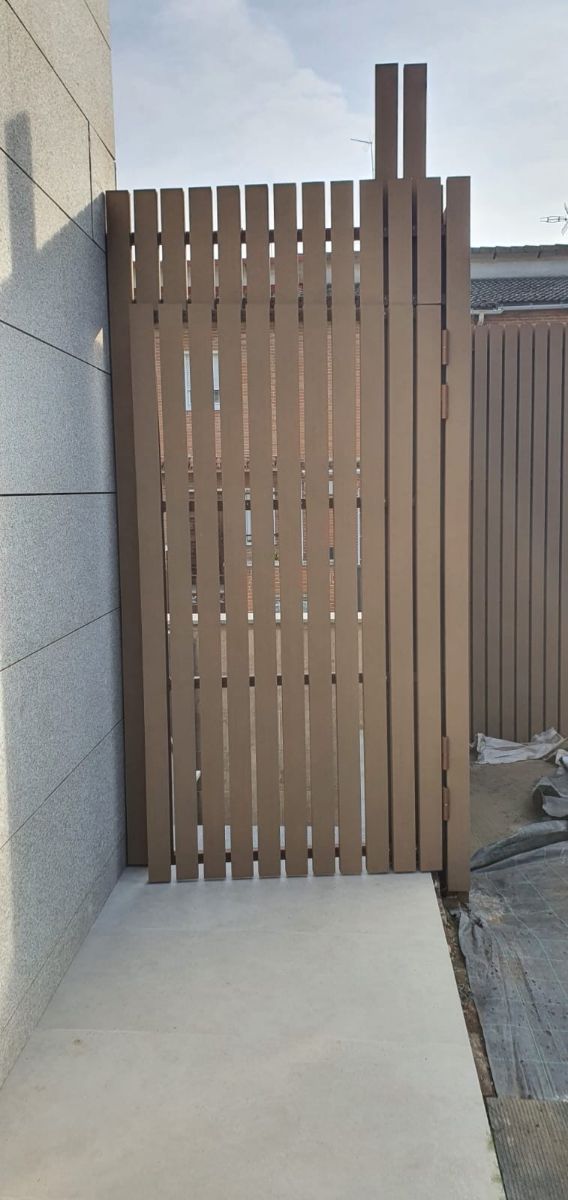 Vallas de composite y estructuras metalicas