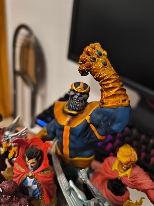 DIORAMA MARVEL GUANTELETE INFINITO