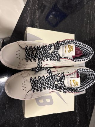 NIKE ZOOM BLAZER MID QS