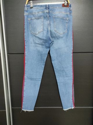 Pantalón vaquero de mujer de Zara