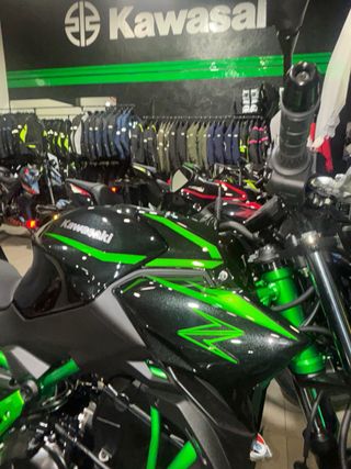 KAWASAKI Z650 Modelo 2025