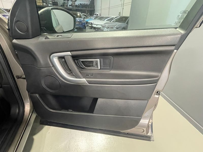 Land Rover Discovery Sport 2016, foto 18
