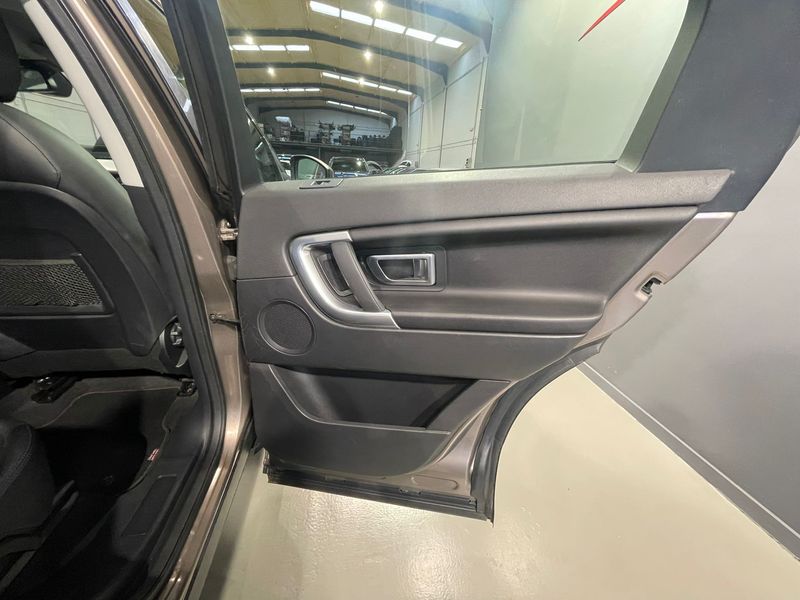 Land Rover Discovery Sport 2016, foto 24