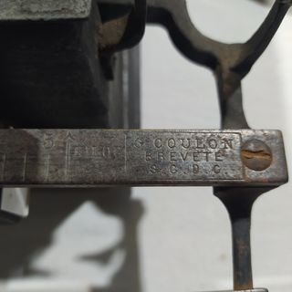 ANTIGUA BÁSCULA CON SU PLATO