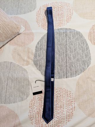 Corbata Calvin Klein nueva 