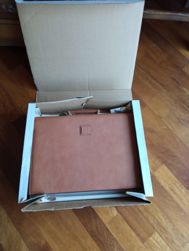 borsa portadocumenti rigida iSanti