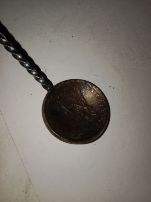 Conjunto vasos y plato modernistas