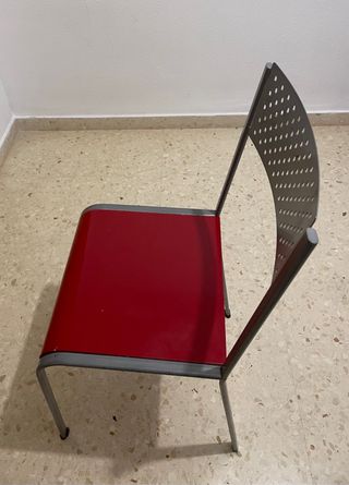 Mesa cocina cristal extensible y 4 sillas.