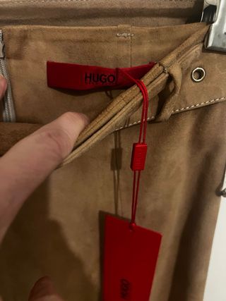 Falda Hugo Boss ante NUEVA