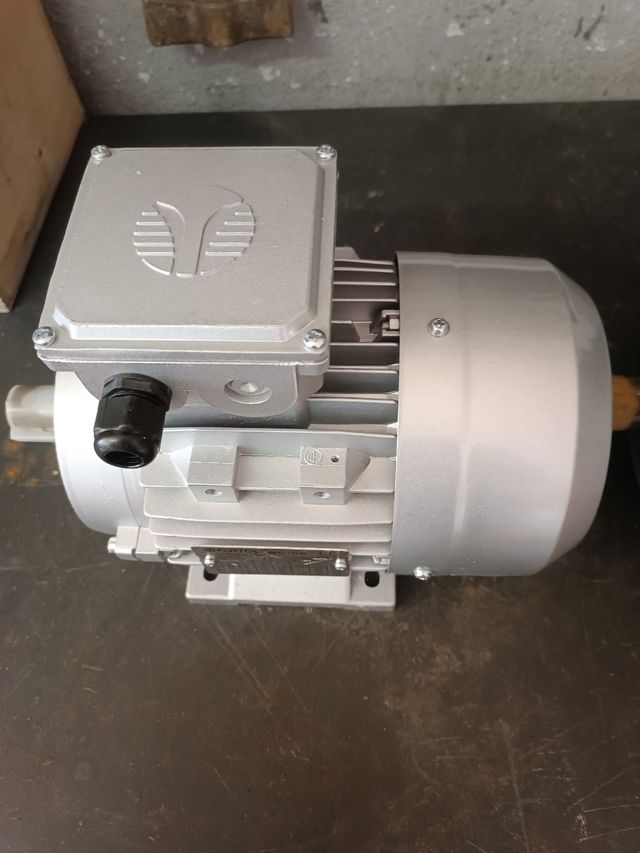 Motores eléctricos nuevos  Escucho ofertas