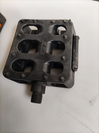 Pedales BMX  GT  poco uso 10