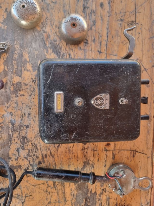 Teléfono antiguo Siemens.