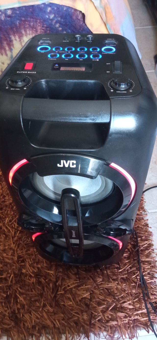 Altavoces JVC Bluetooth