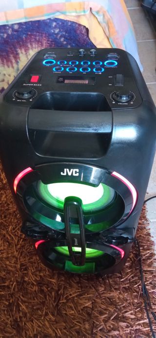 Altavoces JVC Bluetooth