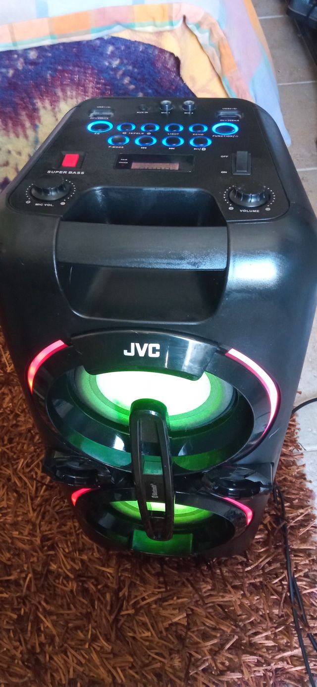 Altavoces JVC Bluetooth