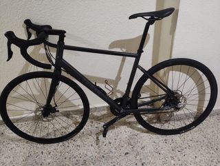 Bicicleta gravel-carretera triban rc500