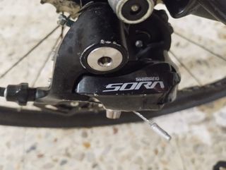 Bicicleta gravel-carretera triban rc500