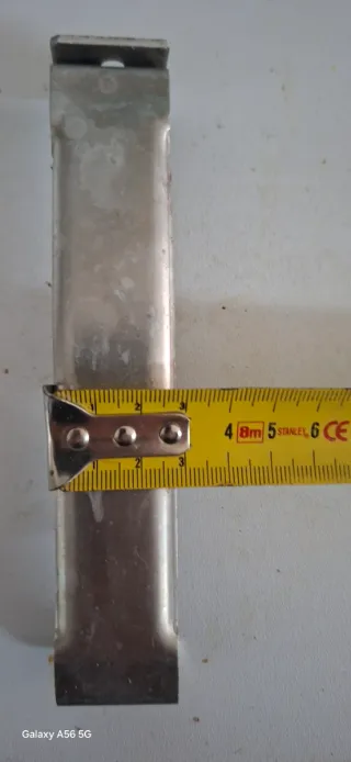 Ganchos   Canalones aluminio 16 centímetros largo