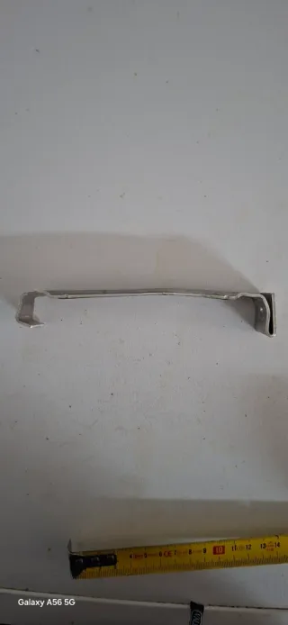 Ganchos   Canalones aluminio 16 centímetros largo