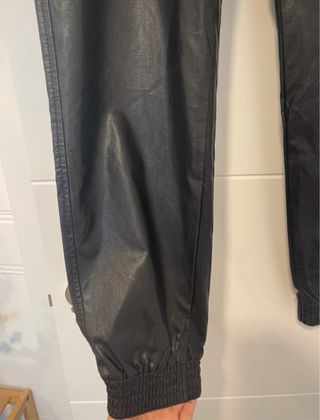 Pantalón Zara