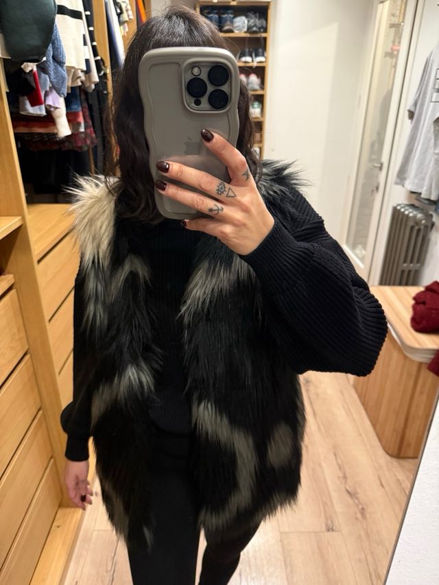 Chaleco de pelo Stradivarius