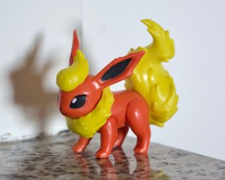 Figura Flareon (Pokémon)